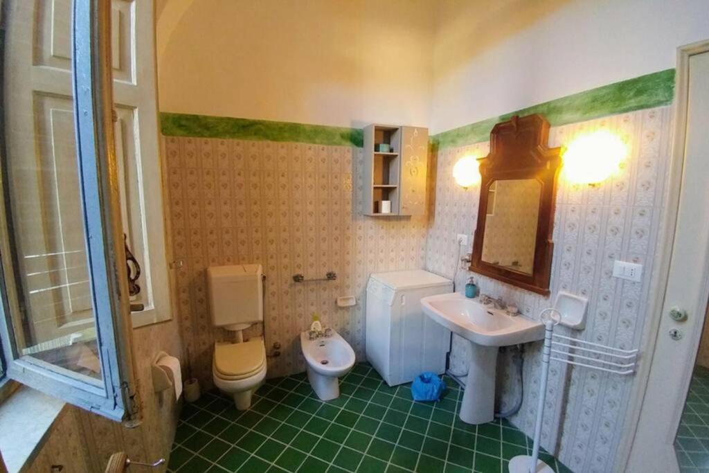 Cozy Apartment In Palazzo Malaspina Piacenza Luaran gambar